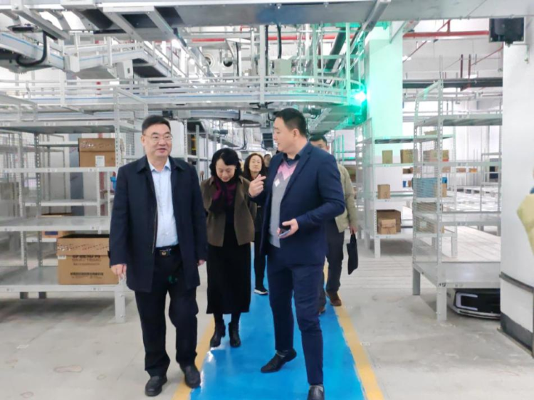 成人av
开展春节前药品流通领域安全检查